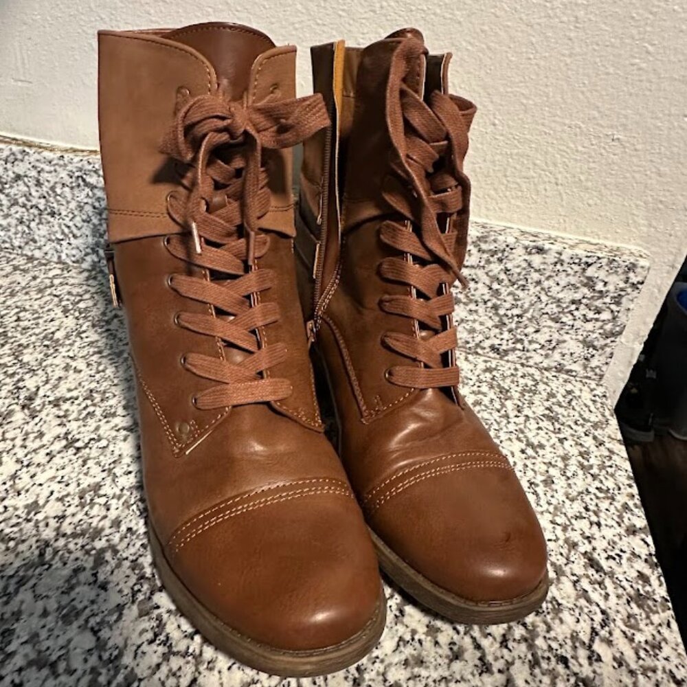 SM New York Brown Lace-Up Combat Boots Women’s Ankle Booties Size 10